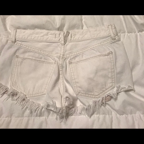 🎉HP🎉Free People Button-Fly Short White Shorts 25 - Picture 2 of 4